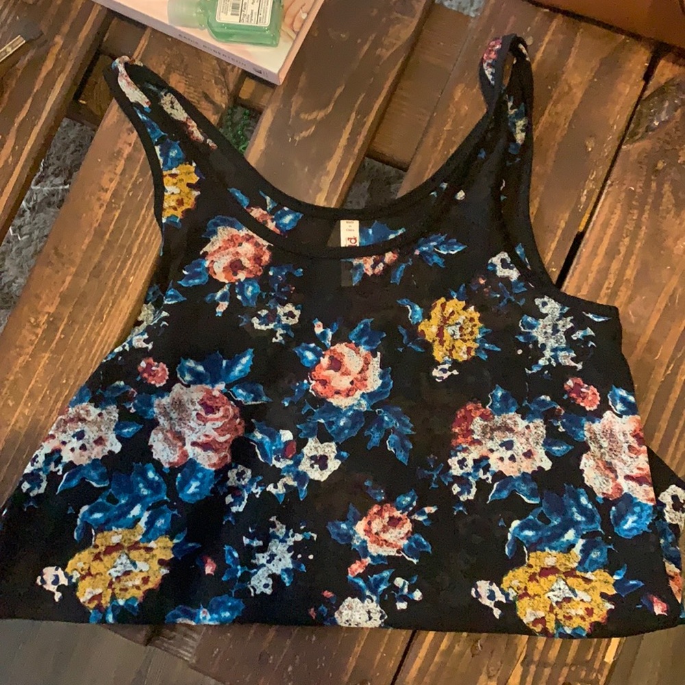 Floral tank top - super thin material